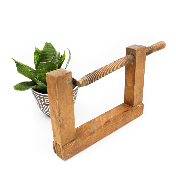 Tving i trä (Bokhållare)