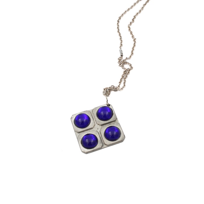 Halsband i tenn - Casi, Svenskt tenn